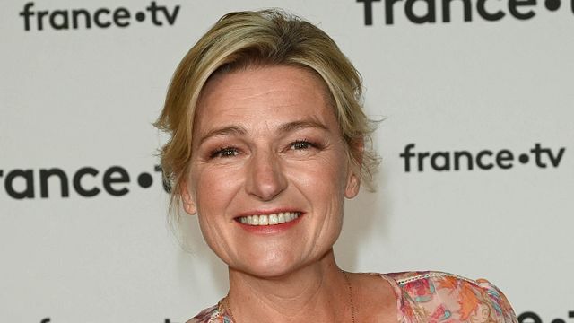 image de la news Anne-Elisabeth Lemoine au casting de Mask Singer 2023 ? L’amusante réflexion de son voisin