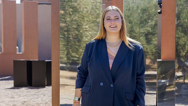 image de la news Lou Pernaut en couple : la candidate de The Power franchit une grande étape