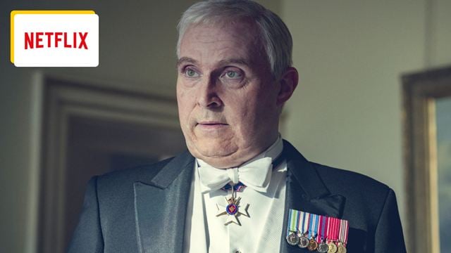 Scoop sur Netflix : Rufus Sewell révèle pourquoi il a eu besoin d'une prothèse de fesses pour jouer le Prince Andrew