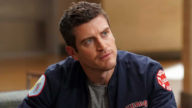 image de la news Chicago Fire : Jake Lockett (Sam Carver) brise le silence après son départ de la série