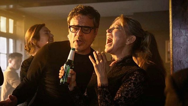 image de la news CANNESERIES 2026 : une comédie britannique à ne pas manquer domine le palmarès !