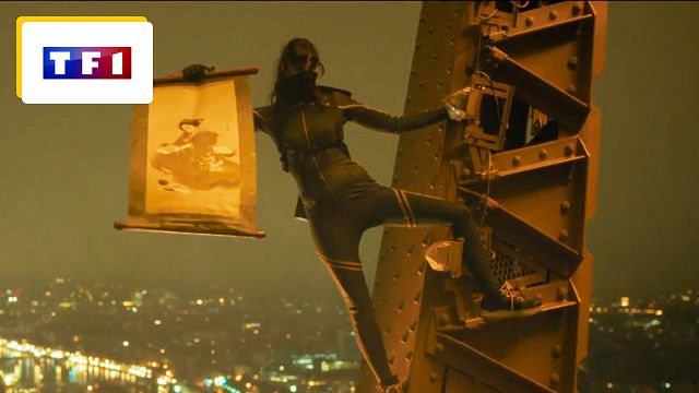 image de la news Cat’s Eyes sur TF1 : Camille Lou (Tam) a-t-elle fait les cascades sur la Tour Eiffel ?