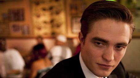 image de la news Robert Pattinson sur la piste de Saddam Hussein