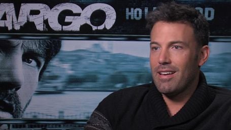 image de la news "Argo" : Ben Affleck et Bryan Cranston au micro ! [VIDEO]