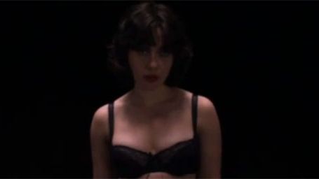 image de la news Venise 2013 : la BA de "Under the skin", avec Scarlett Johansson en alien sexy