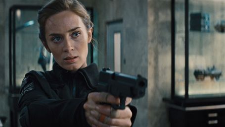 image de la news Batman v Superman : Emily Blunt au casting ?