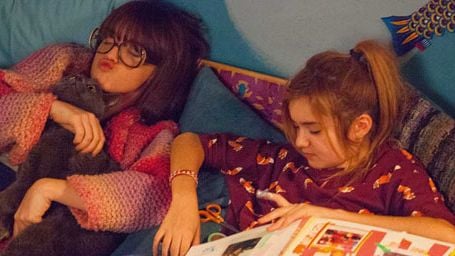 image de la news Bande-annonce Lou ! Journal infime : Ludivine Sagnier et Kyan Khojandi méconnaissables