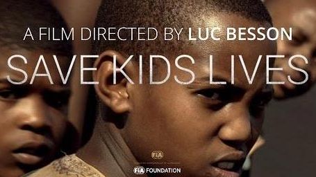 image de la news Luc Besson dévoile #SaveKidsLife, un court métrage pour la sécurité routière