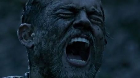 image de la news Comic Con 2016 : une bande-annonce punk pour le King Arthur de Guy Ritchie