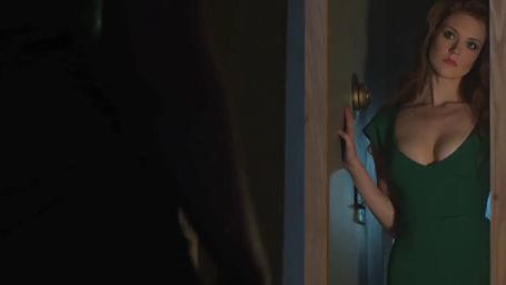 image de la news Gotham - Saison 3 : Poison Ivy se dévoile, Harley Quinn envisagée