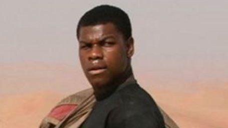 Pacific Rim 2 : des photos de John Boyega sur le tournage !