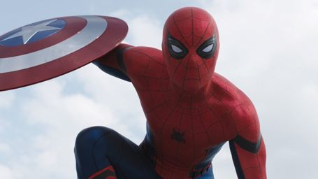 image de la news Spider-Man : Tom Holland se démasque sur la photo d'Homecoming
