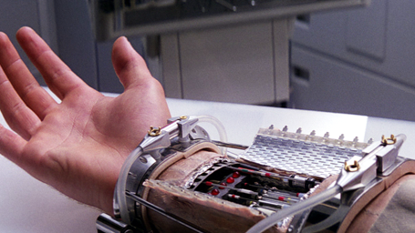 image de la news Star Wars : 15 personnages qui se sont fait couper un bras ou une jambe (ou les deux) [SPOILERS]
