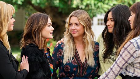 image de la news Pretty Little Liars : qui est AD, qui est le père du bébé d'Alison ? Tout ce qu'il faut retenir du final de la série ! [SPOILERS]