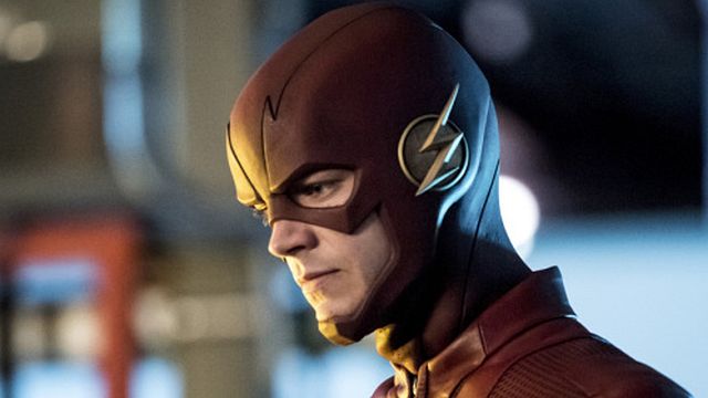 image de la news Flash saison 4: Barry Allen dévoile son nouveau costume