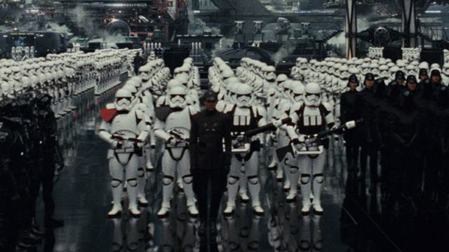 image de la news Star Wars 8 : une nouvelle photo de Laura Dern dans Les Derniers Jedi