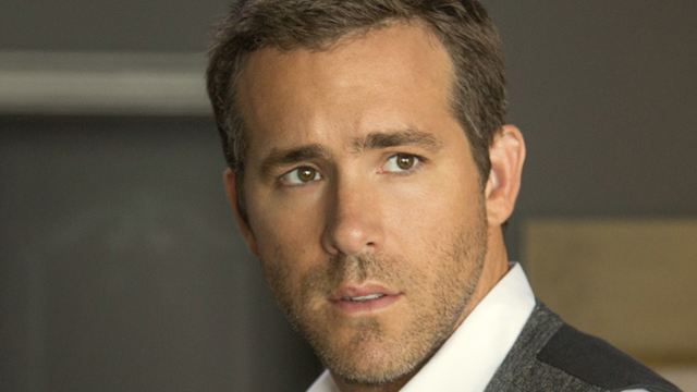 Netflix : Ryan Reynolds fera équipe avec Michael Bay pour Six Underground