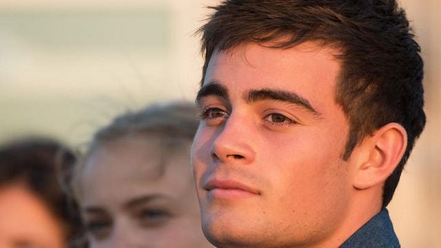 image de la news Clément Rémiens - Demain nous appartient : "Malgré les obstacles, Maxime et Clémentine vont tout faire pour préserver leur amour" [INTERVIEW]