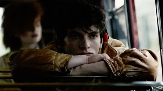 image de la news Black Mirror Bandersnatch : après les "easter eggs", le réalisateur révèle l'existence de "golden eggs" dans l'épisode !