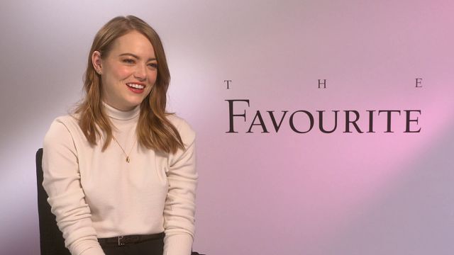 image de la news La Favorite et le cinéma "magnifiquement absurde" de Yorgos Lanthimos vus par ses actrices, Emma Stone en tête