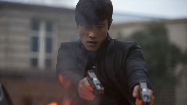 image de la news Red 2 sur M6 : qui est Byung-Hun Lee, le tueur à gages qui fait face à Bruce Willis ?