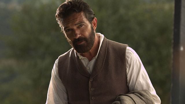 image de la news Antonio Banderas a 60 ans : saviez-vous qu'il a failli jouer Dracula ?