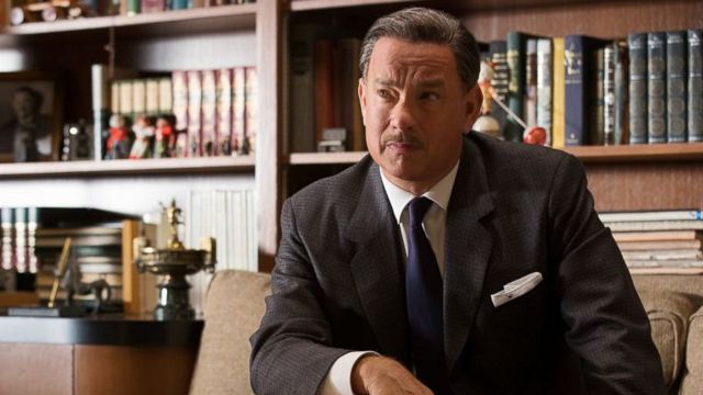 image de la news Dans l’ombre de Mary sur Disney+ : pourquoi a-t-il été interdit de montrer Walt Disney en train de fumer ?