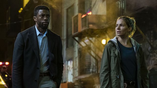 image de la news Chadwick Boseman : il a donné une partie de son cachet à Sienna Miller sur Manhattan Lockdown