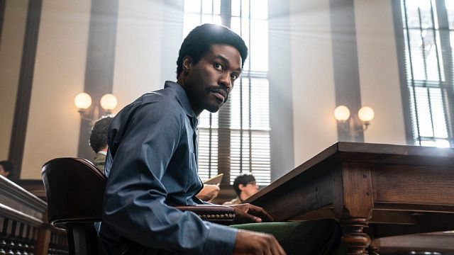 image de la news Les Sept de Chicago sur Netflix : l'histoire du bâillon au procès est-elle vraie ?  