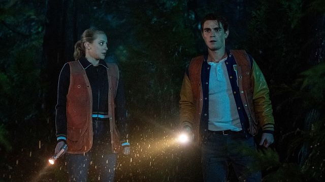image de la news Riverdale saison 5 : un retour en mode zombie selon la nouvelle affiche ?
