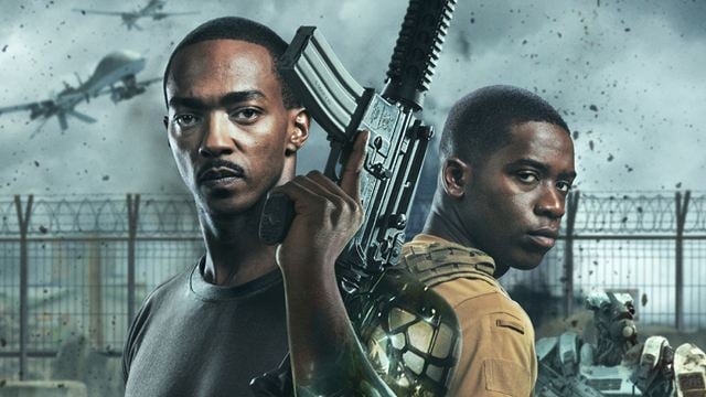 Zone Hostile sur Netflix : c'est quoi ce film de guerre avec Anthony Mackie en androïde ?