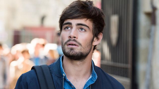 image de la news Ici tout commence : Maxime (Clément Rémiens) va-t-il perdre l'usage de ses mains après l'explosion ?