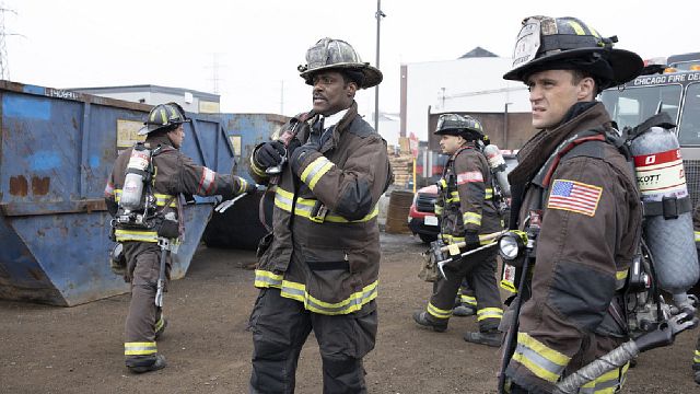 image de la news Chicago Fire saison 9 : un des personnages principaux va quitter la série [SPOILER]