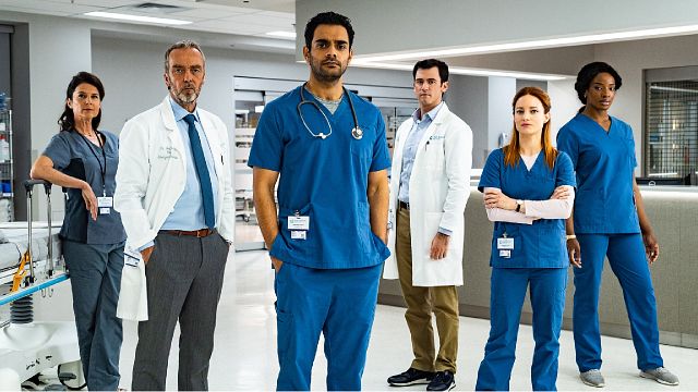 image de la news Transplant sur Warner TV : c'est quoi cette série médicale sur fond d'immigration ?