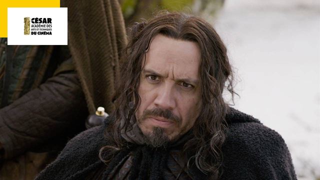 Kaamelott snobé des César : Antoine de Caunes et les fans d'Alexandre Astier réagissent