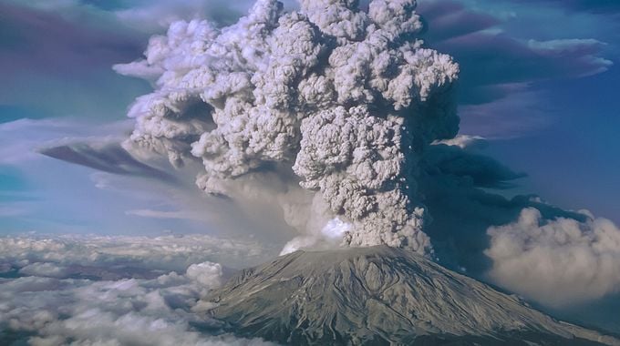 Photo du film Au coeur des volcans : Requiem pour Katia et Maurice Krafft