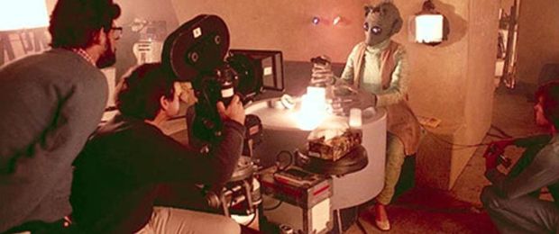 Maria De Aragon durant le tournage de la fameuse scène de Greedo.