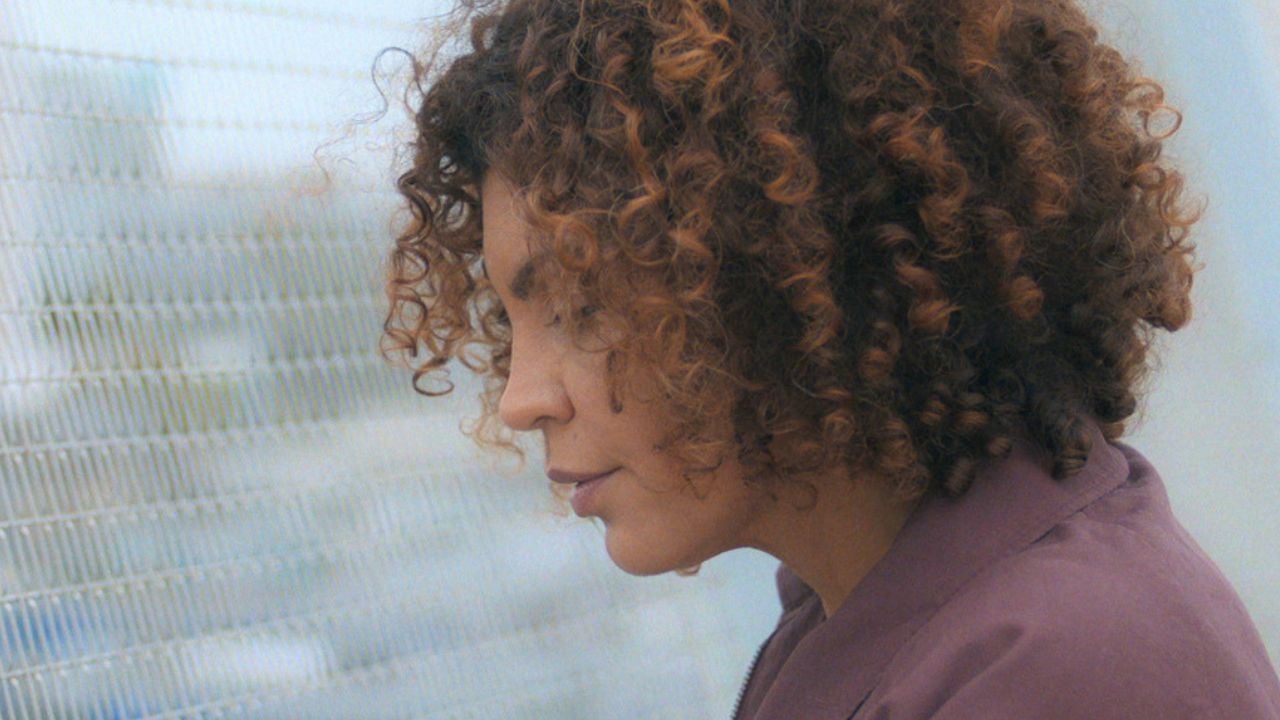 10 ans après Alibi.com, cette actrice de comédie revient sur Netflix avec un drame bouleversant inspiré de sa propre vie