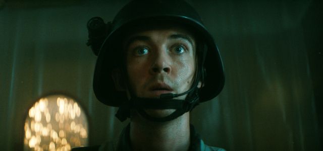 Alex Lawuter in the role of Hermit