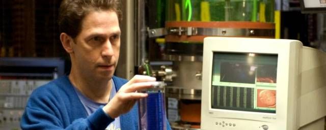 Vous vous souvenez de lui ? Samuel Sterns sera de retour