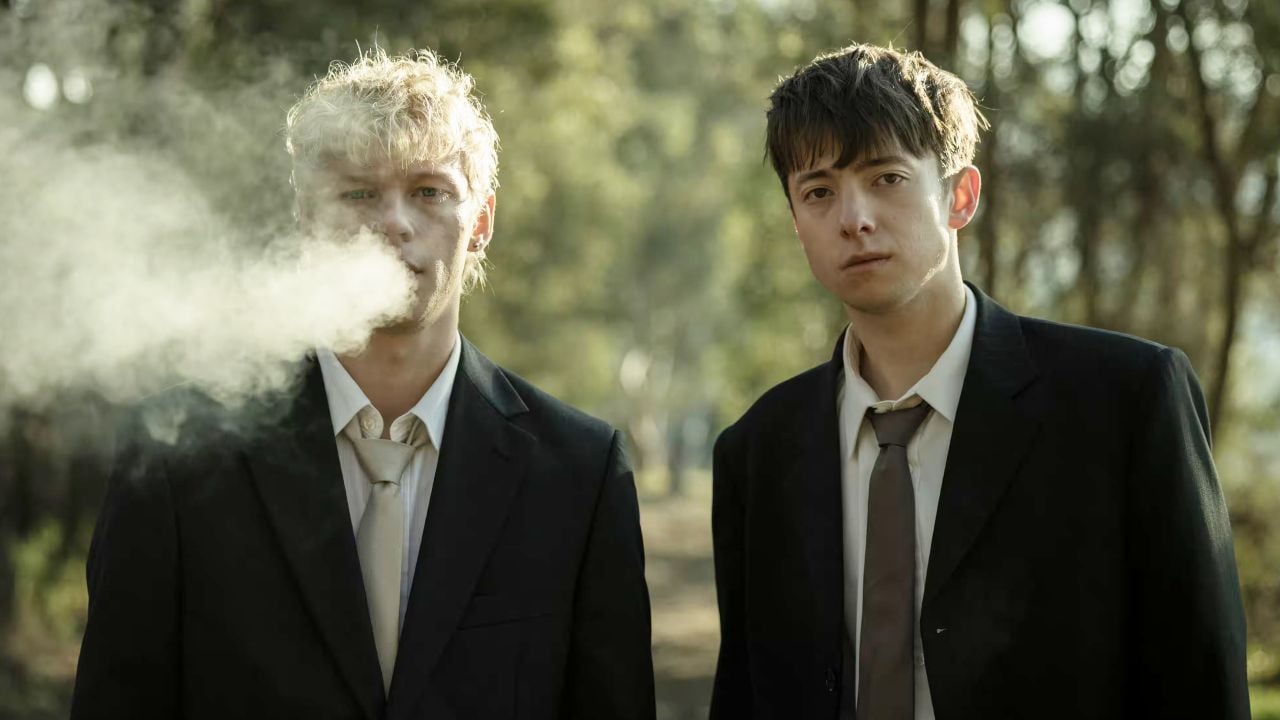 Joe Bird et Stacy Clausen dans 