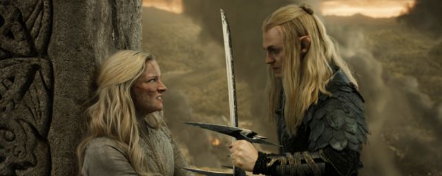 Galadriel affronte Sauron dans l'épisode final de la saison 2