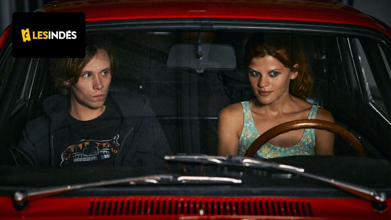 It’s a French twilight!  In the cinema you can see the metaphorical and exciting film “Waiting for the Night”.