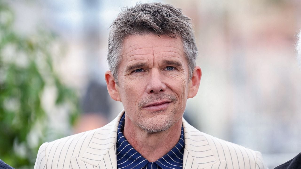 “You guys are so easy to fool, it’s unbelievable!” : Ethan Hawke shares how the legendary director improved his acting 18 years ago