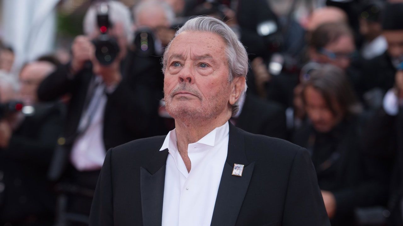 The death of Alain Delon, one of the last holy monsters of French cinema