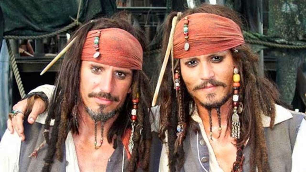 Johnny Depp e seu duplo Christopher Leps no set de 