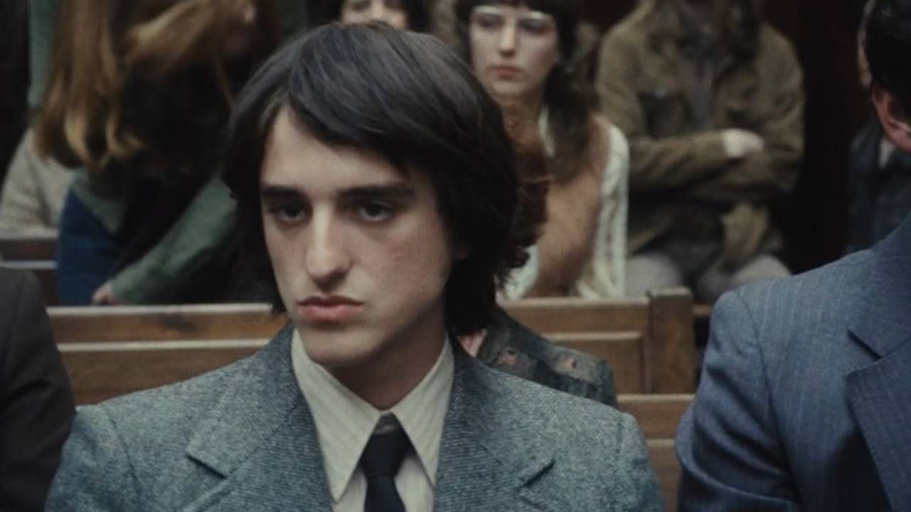 Ulysse Dutilloy-Liégeois dans le rôle de Jean-Jacques Goldman