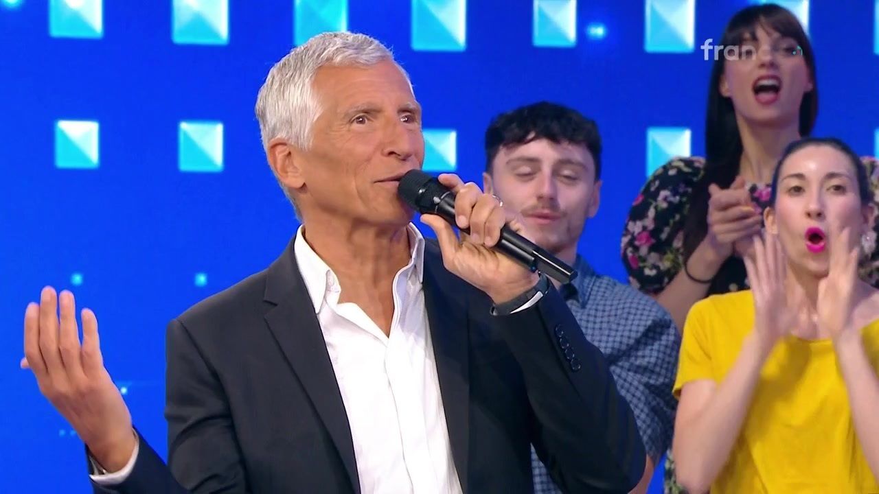 N'oubliez pas les paroles : seules deux personnes savent quand la musique  va s'arrêter, découvrez lesquelles - TV ACTU by AlloCiné