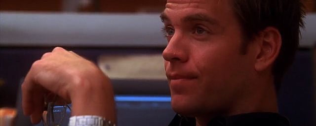 Michael Weatherly dans le premier épisode de “NCIS : Enquêtes spéciales” (2003)