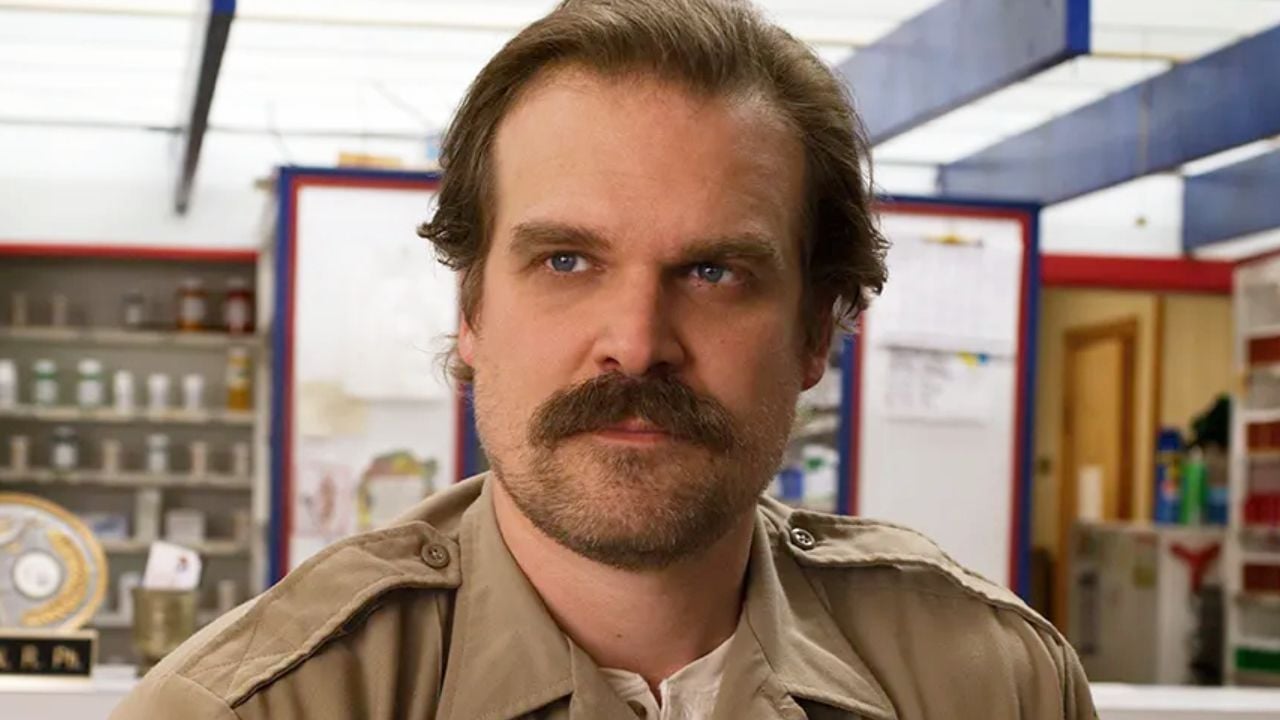 Stranger Things : cinq mois après la fin de la série Netflix, les Duffer révèlent quel acteur a refusé le rôle de Hopper avant de le donner à David Harbour
